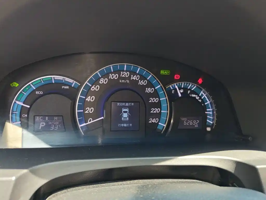 Toyota Camry — миниатюра 12