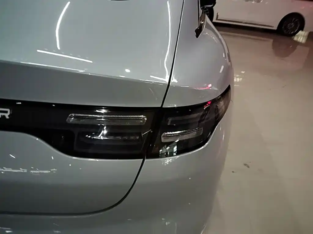 Leapmotor Leapmotor C01 — миниатюра 8