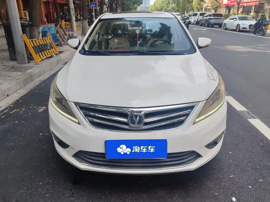 Changan Eado — миниатюра 2
