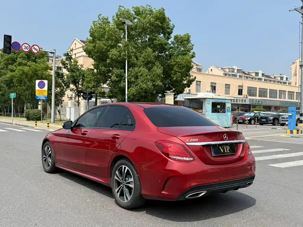 Mercedes-Benz C-Class — миниатюра 3