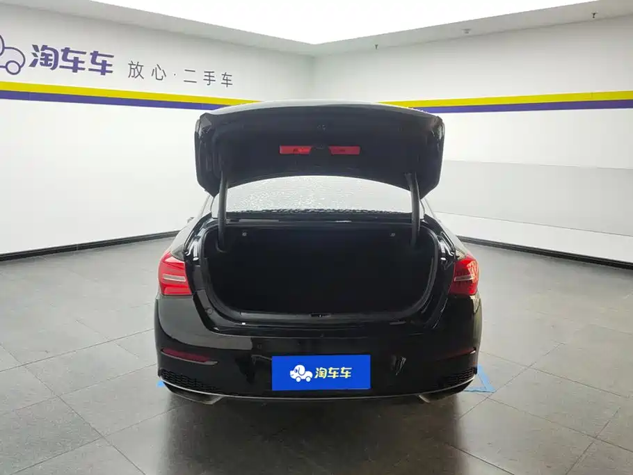 Hongqi H5 2020 1.5T DCT
