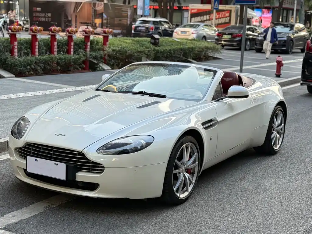 Aston Martin V8 Vantage