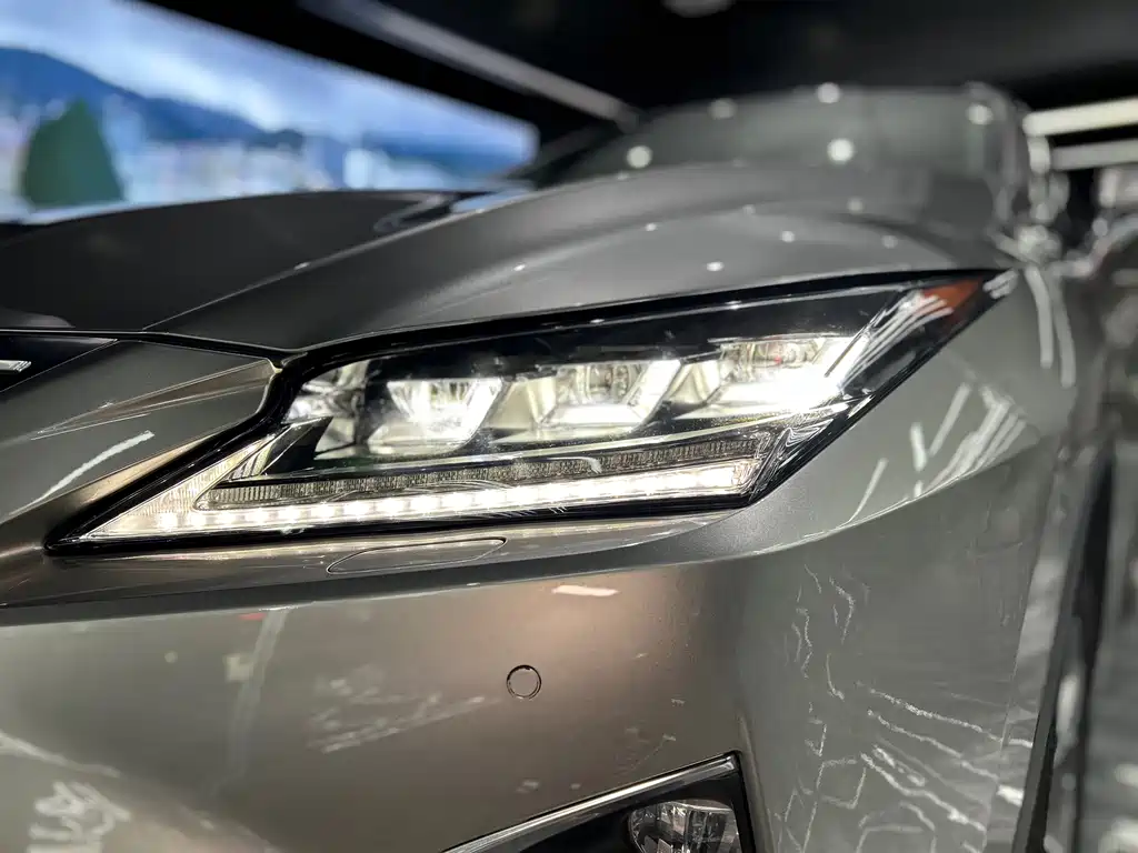Lexus RX — миниатюра 38