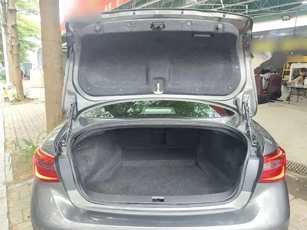 Infiniti Q50L — миниатюра 19