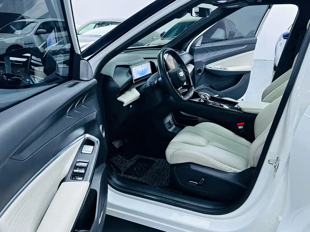 Geely Boyue — миниатюра 4