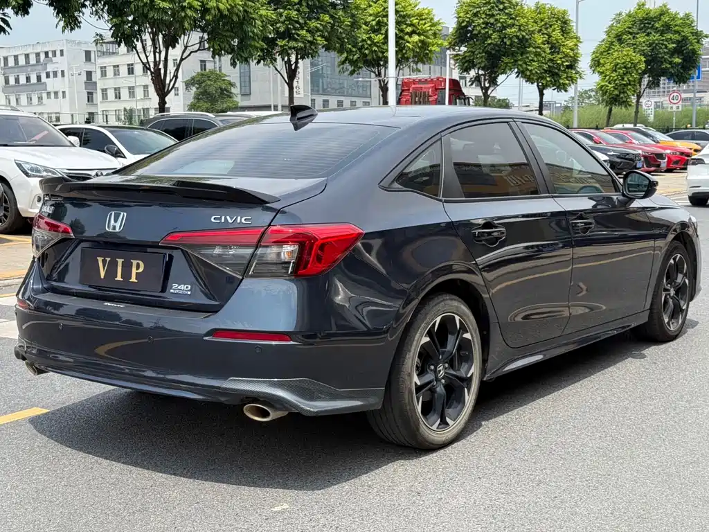 Honda Civic — миниатюра 9