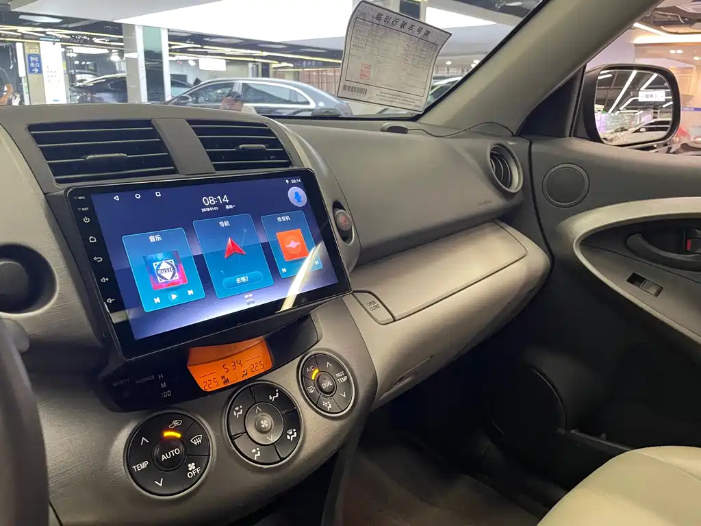 Toyota RAV4 — миниатюра 20