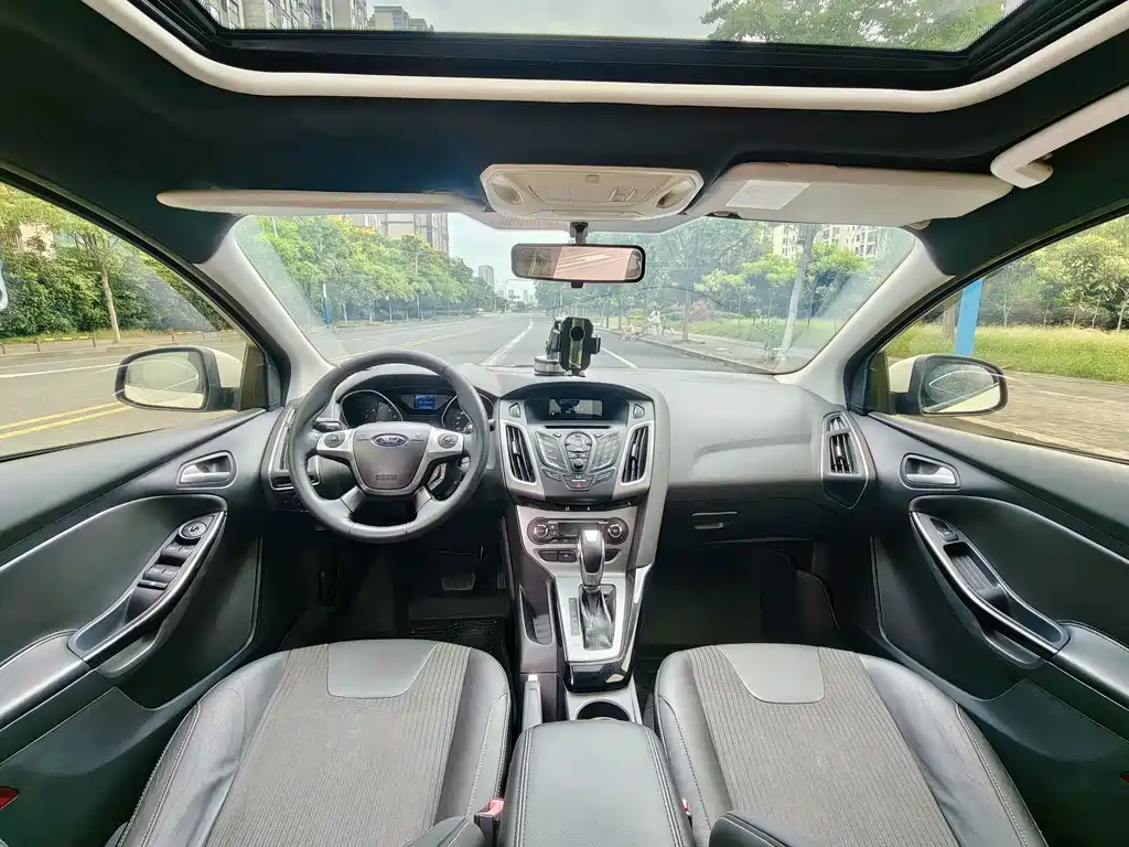 Ford Focus — миниатюра 9
