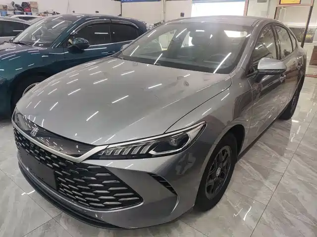 2025 BYD Qin