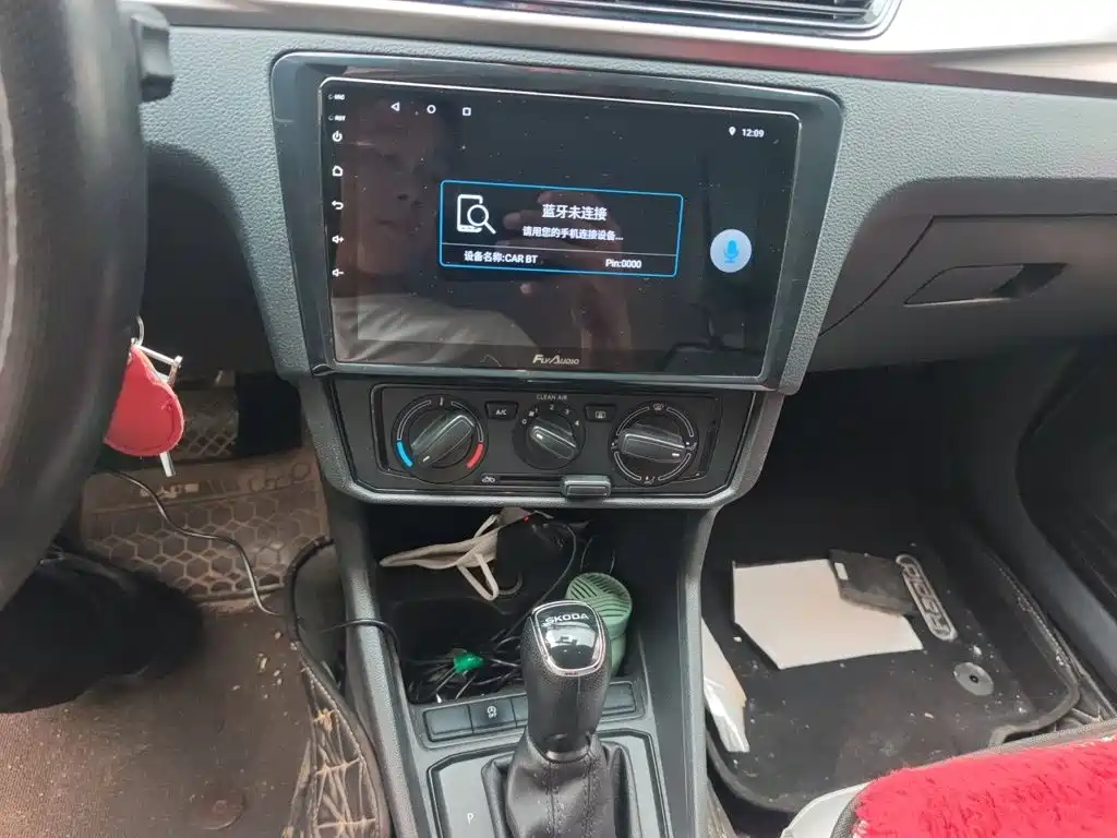 Skoda Rapid — миниатюра 6