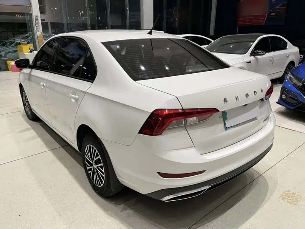Skoda Rapid — миниатюра 23
