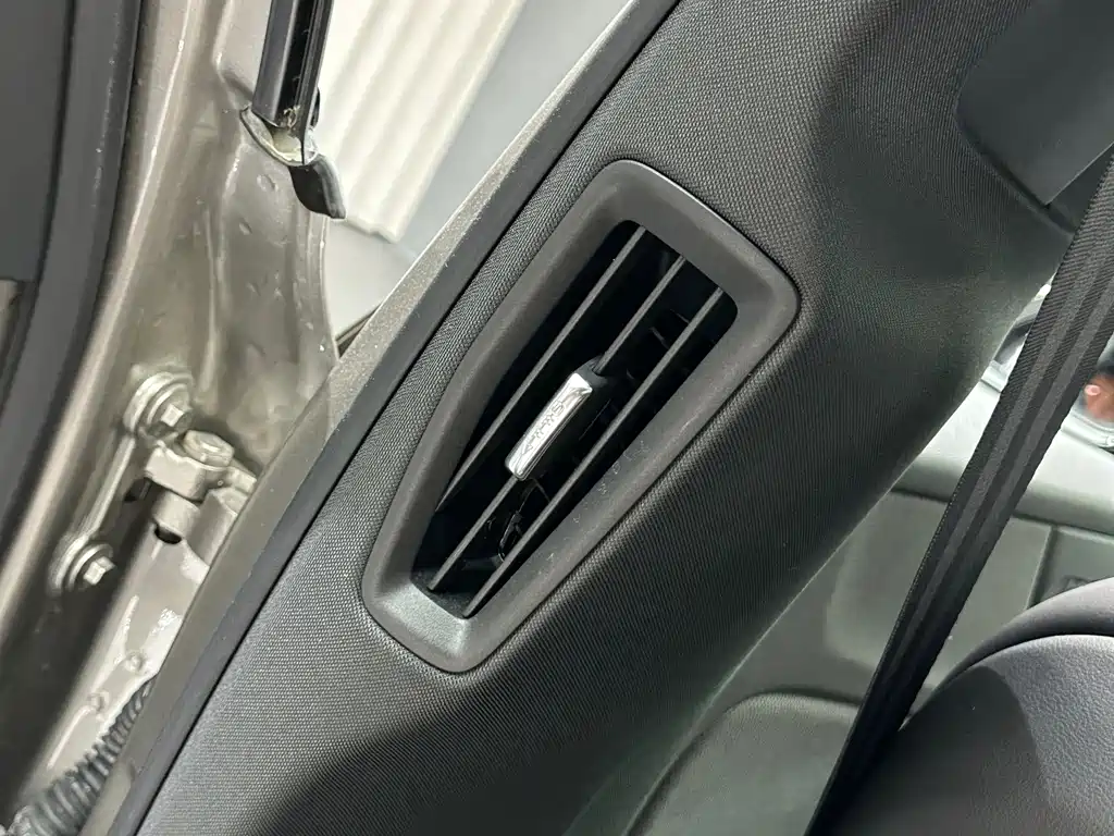 Volvo S60 PHEV — миниатюра 20
