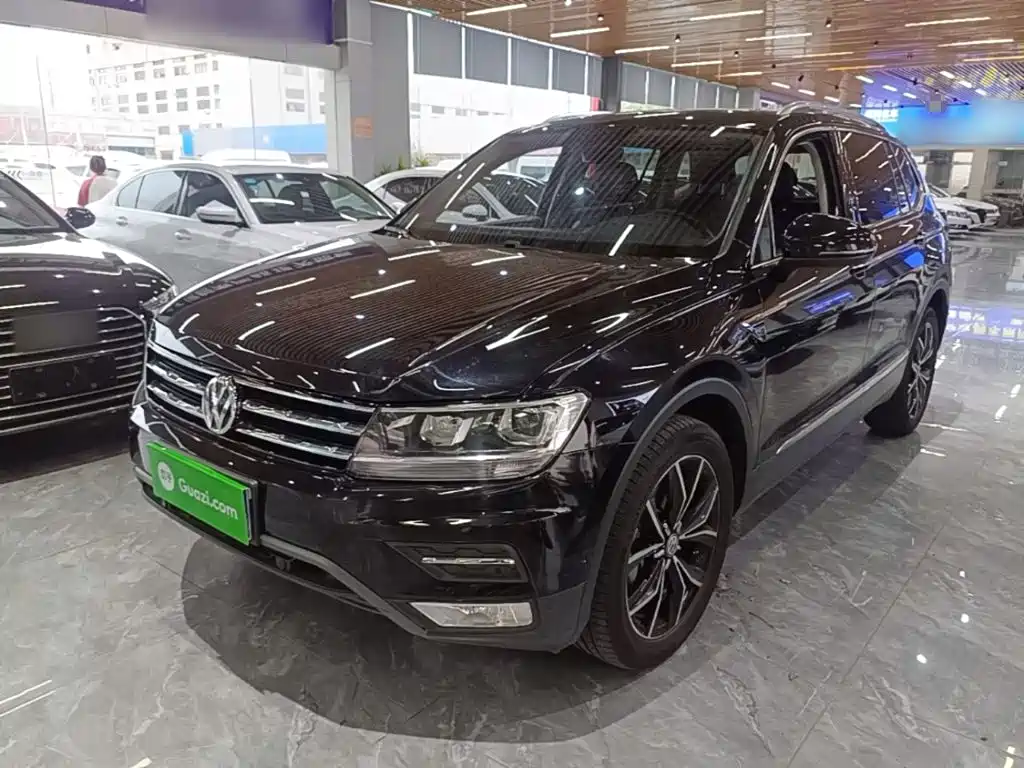 Volkswagen Tiguan L — миниатюра 2