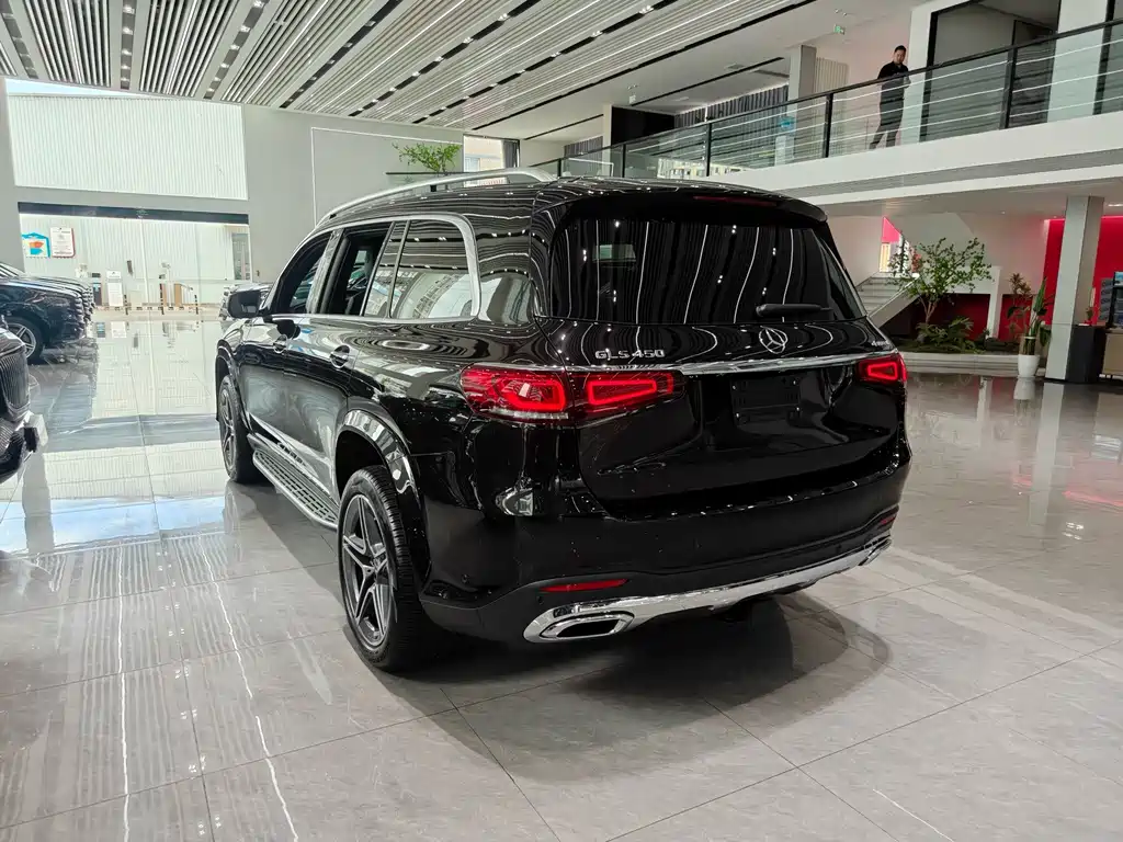 Mercedes-Benz GLS — миниатюра 27