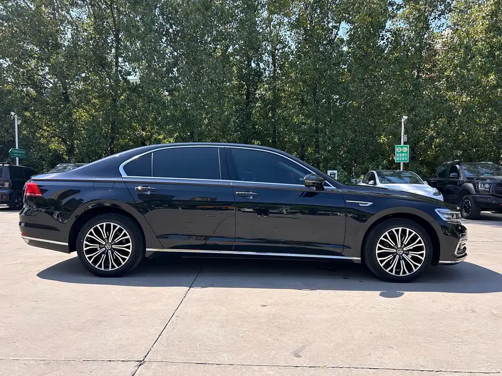 Volkswagen Phideon — миниатюра 23