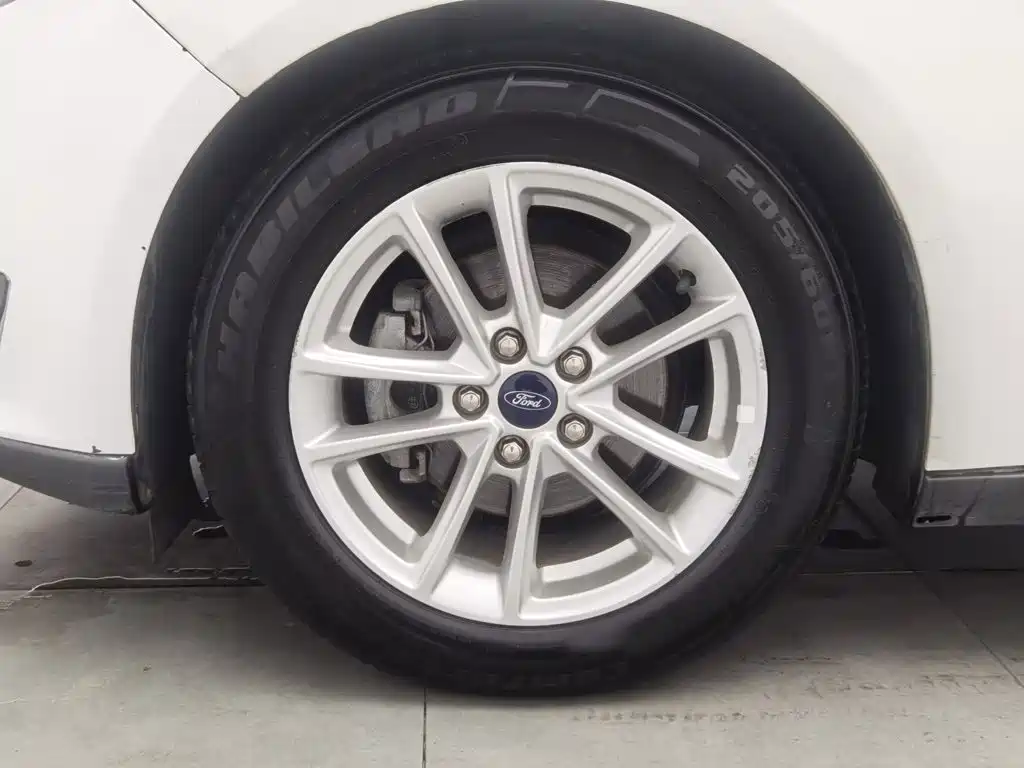 Ford Focus — миниатюра 17