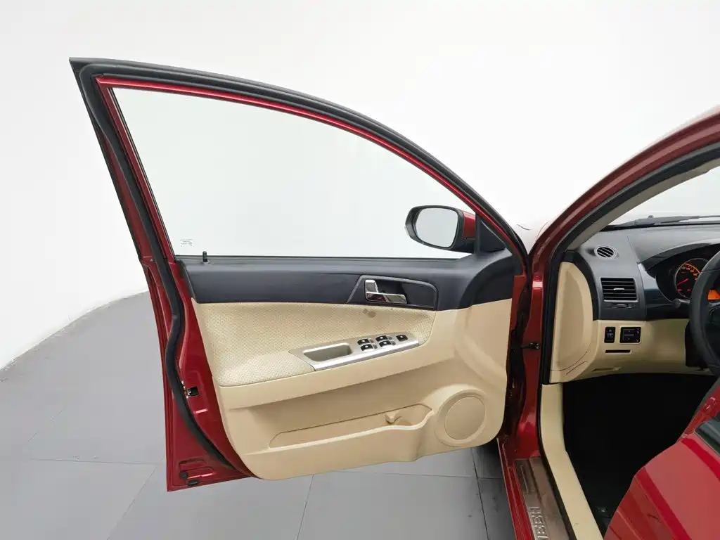 Zhonghua H330 — миниатюра 8