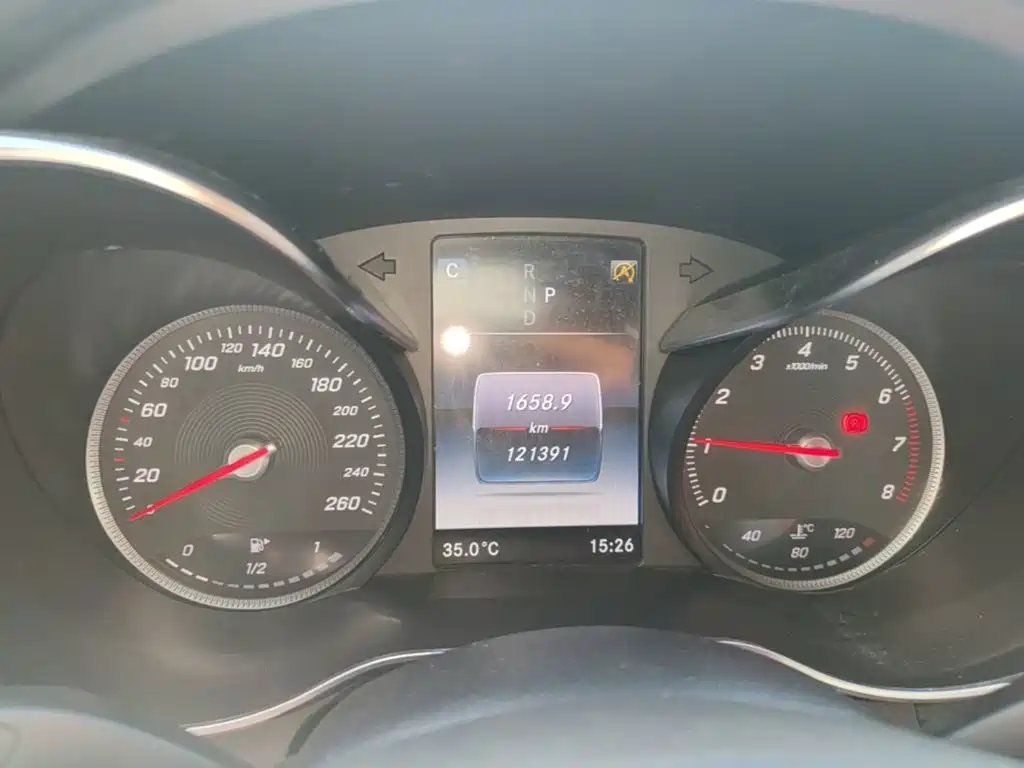 Mercedes-Benz C-Class — миниатюра 12