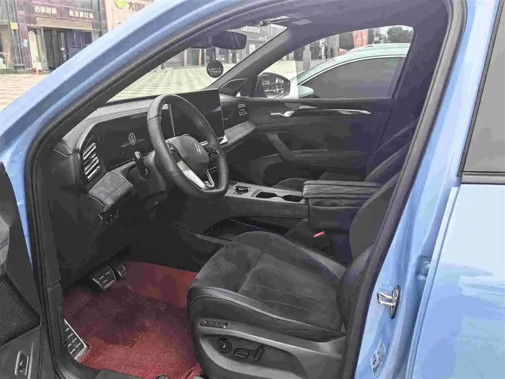 Volkswagen Tiguan L — миниатюра 7