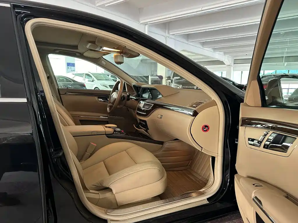 Mercedes-Benz S-Class — миниатюра 33