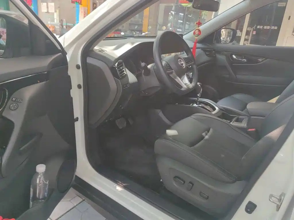 Nissan X-Trail — миниатюра 12