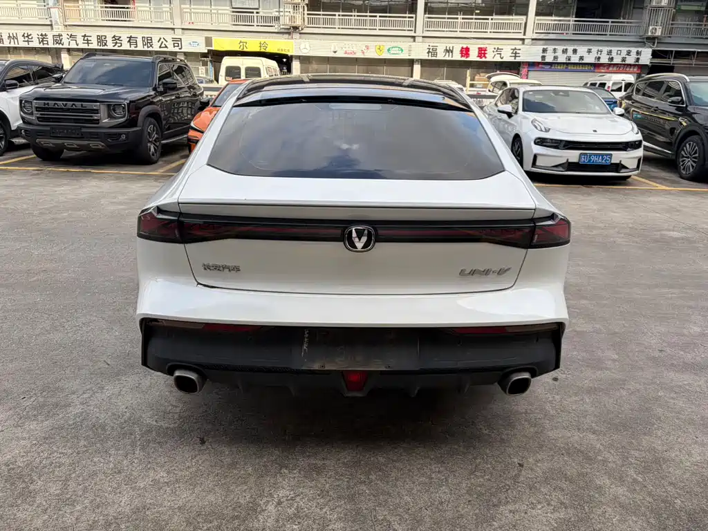 Changan UNI-V 2022 1.5T Luxury