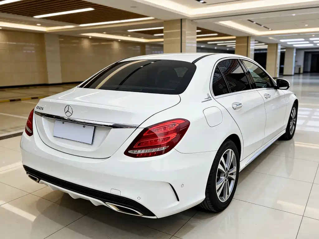 Mercedes-Benz C-Class — миниатюра 9