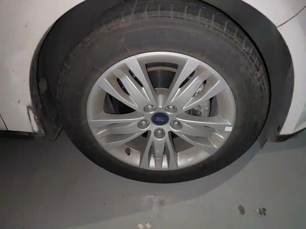 Ford Focus — миниатюра 24