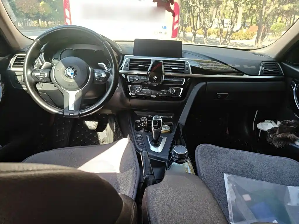 BMW 3 Series — миниатюра 10