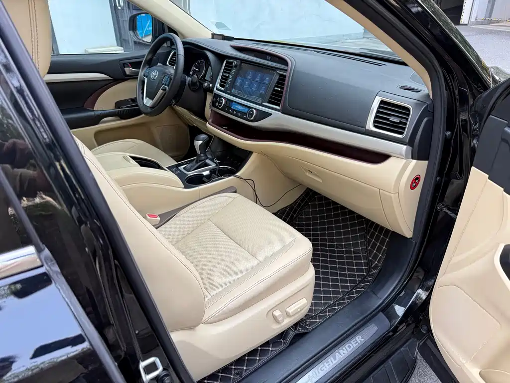 Toyota Highlander — миниатюра 5
