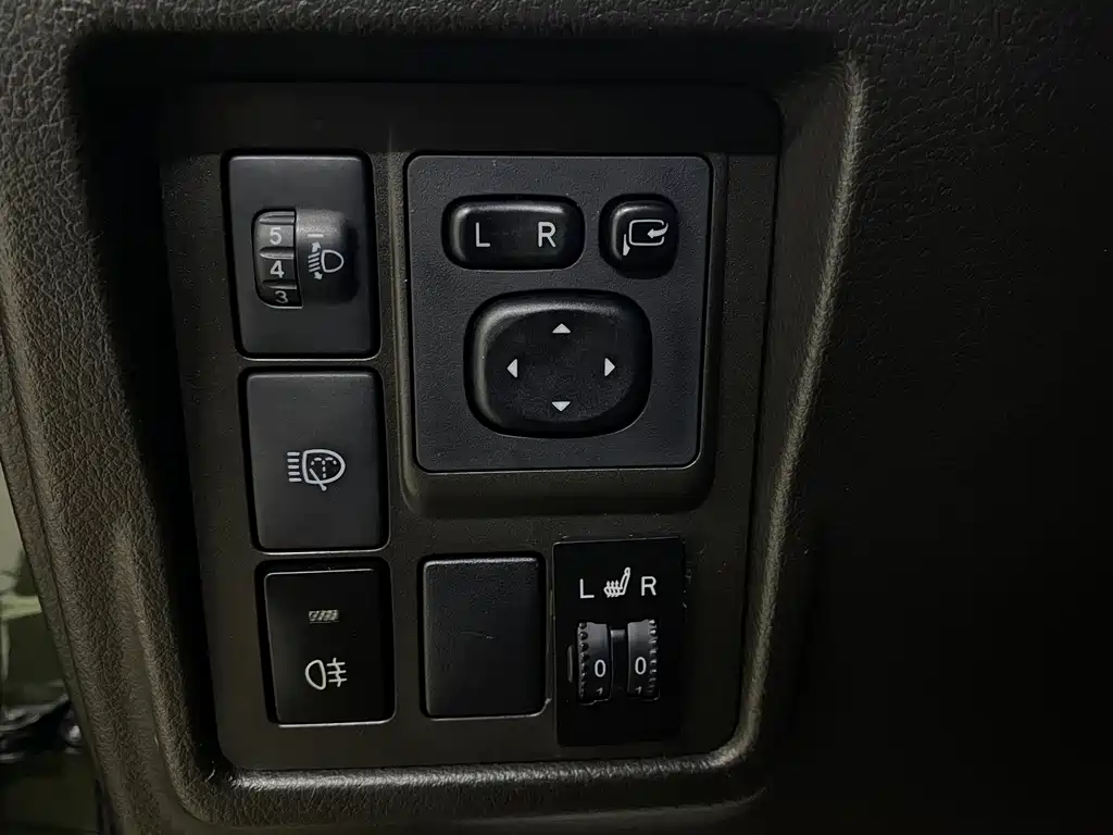 Toyota Prado (Import) — миниатюра 17