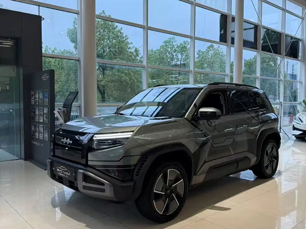 Fang Cheng Bao Titanium 3 2025