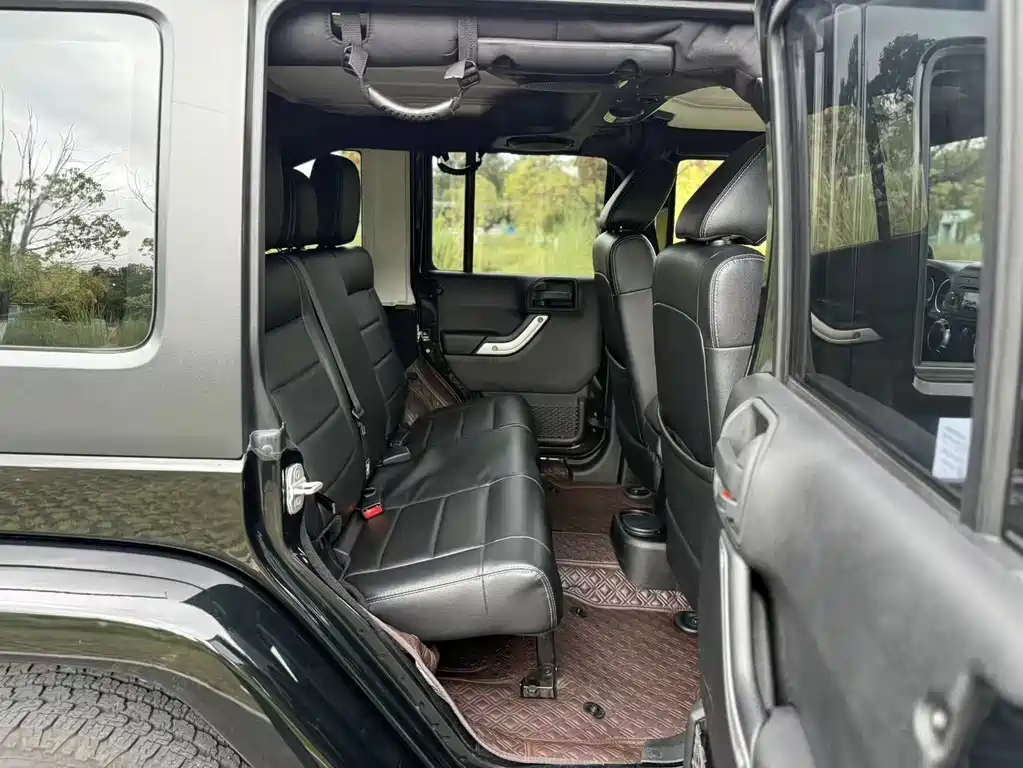 Jeep Wrangler — миниатюра 23