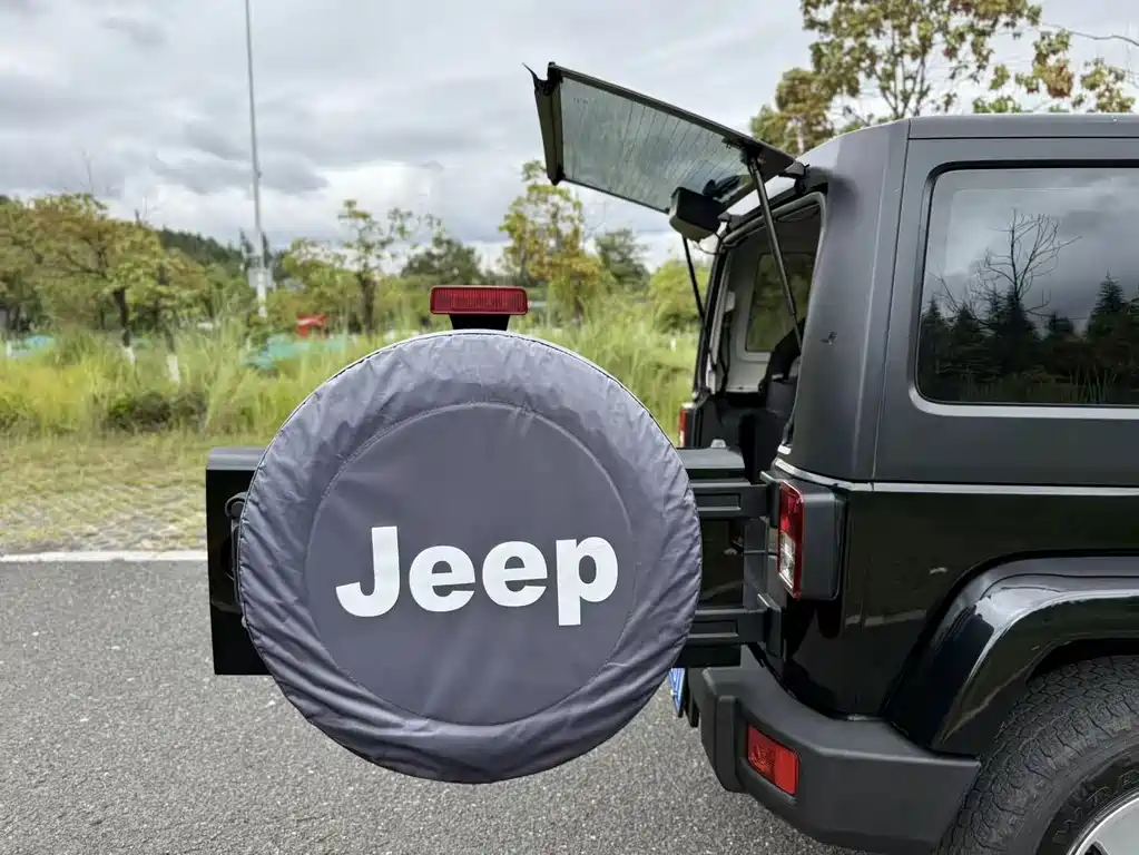 Jeep Wrangler — миниатюра 22