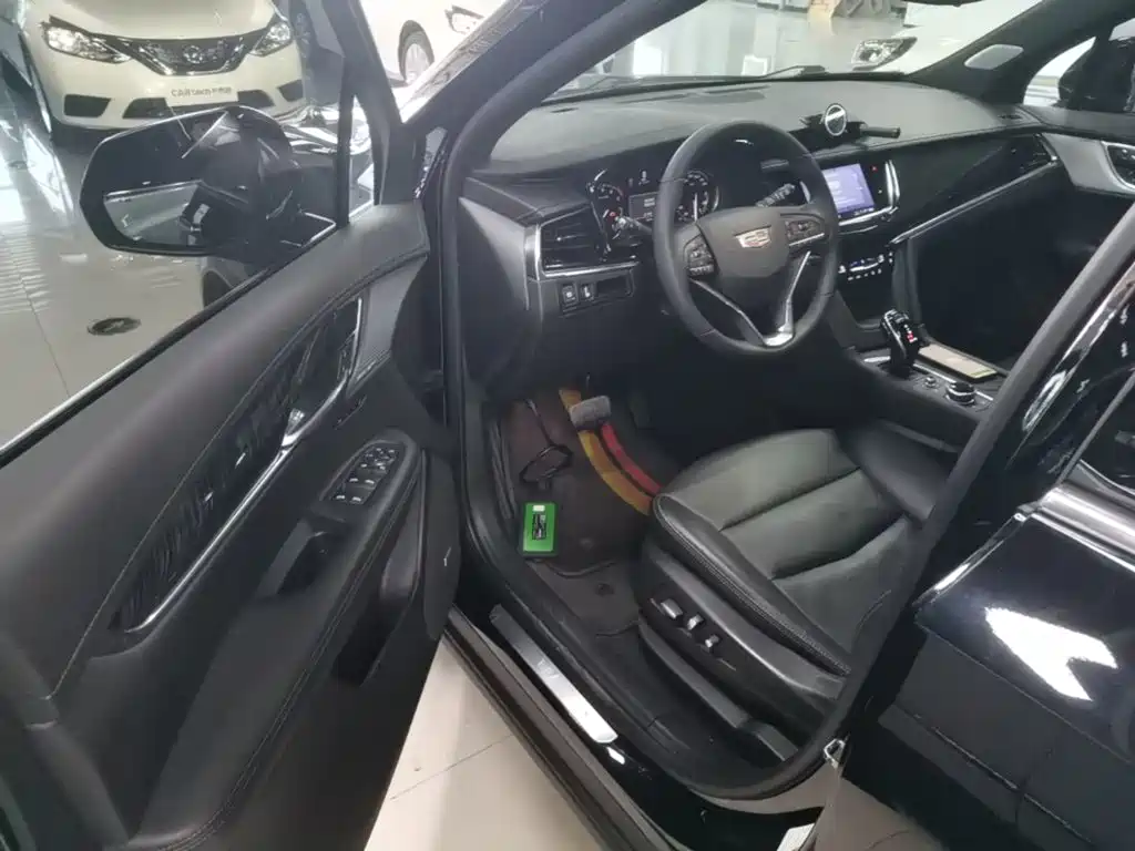 Cadillac XT6 — миниатюра 16