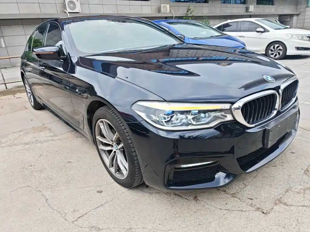 BMW 5 Series — миниатюра 4