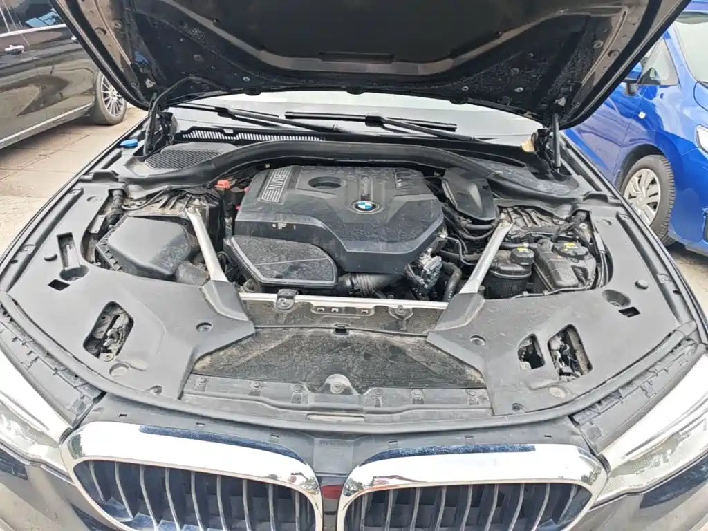 BMW 5 Series — миниатюра 20