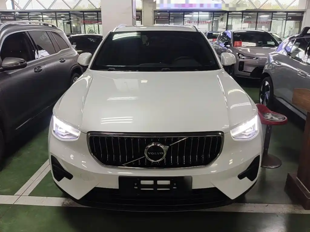 Volvo XC40 — миниатюра 3