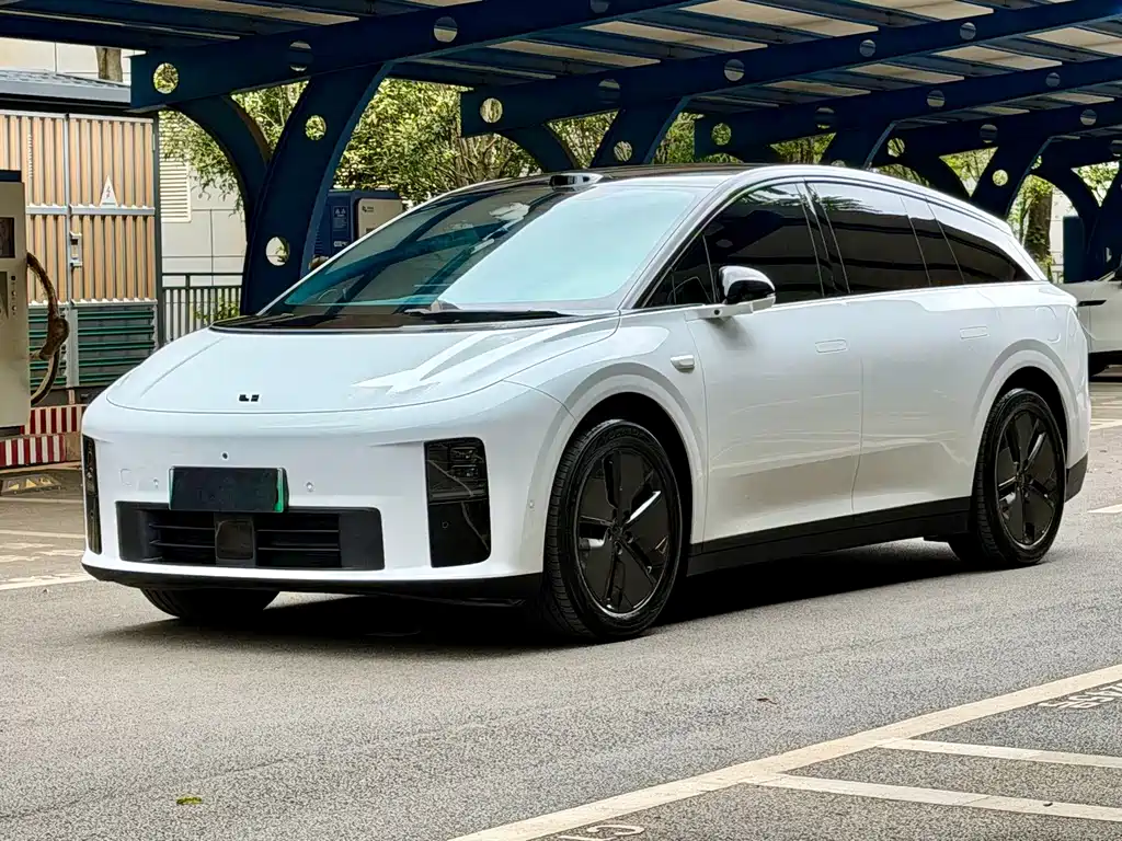 Li Auto Идеальный i6