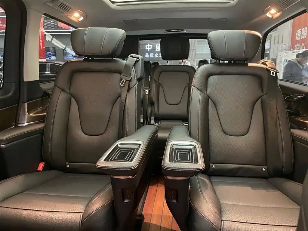 MERCEDES-BENZ V CLASS