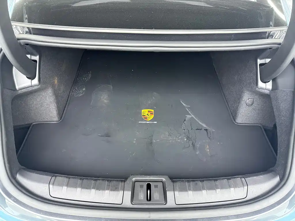 Porsche Taycan — миниатюра 29