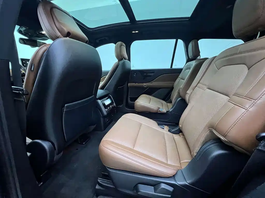 Lincoln Aviator — миниатюра 7