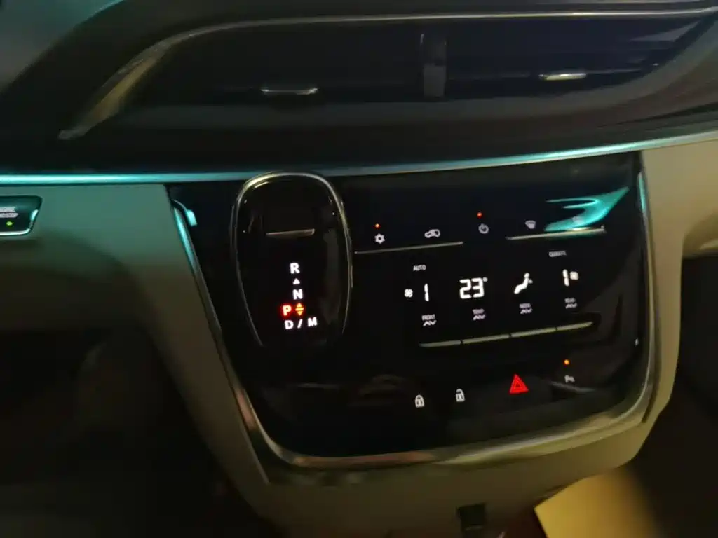 Buick GL8 — миниатюра 14