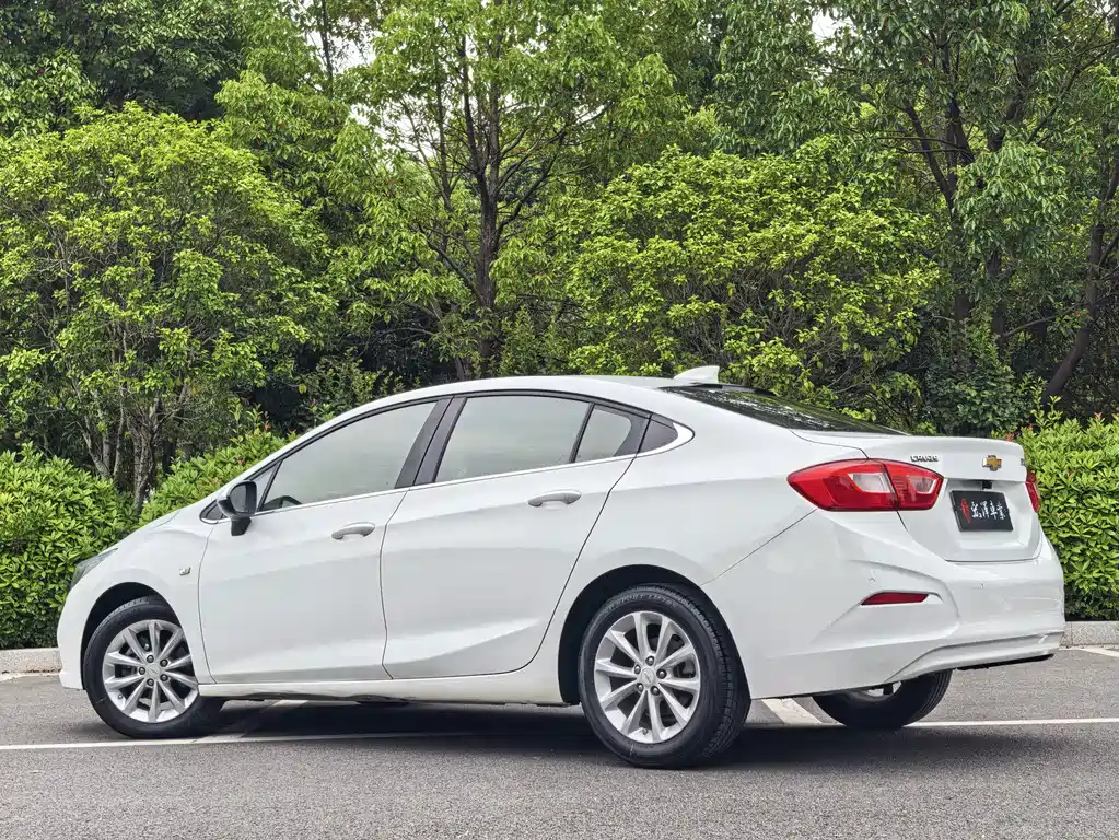 Chevrolet Cruze — миниатюра 5