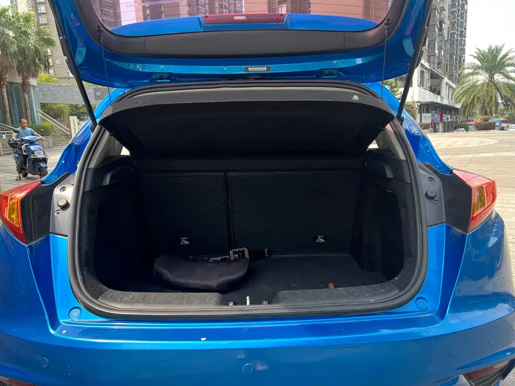 Changan Eado XT — миниатюра 10