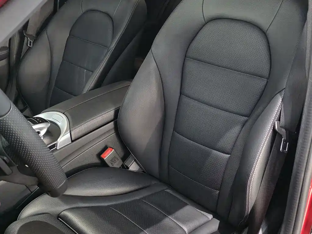 Mercedes-Benz C-Class — миниатюра 13