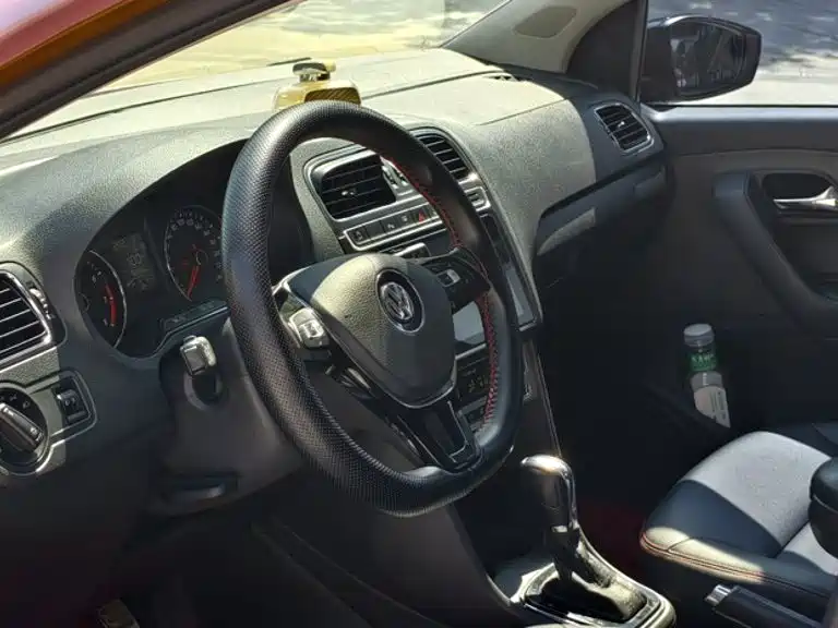Volkswagen Polo — миниатюра 9