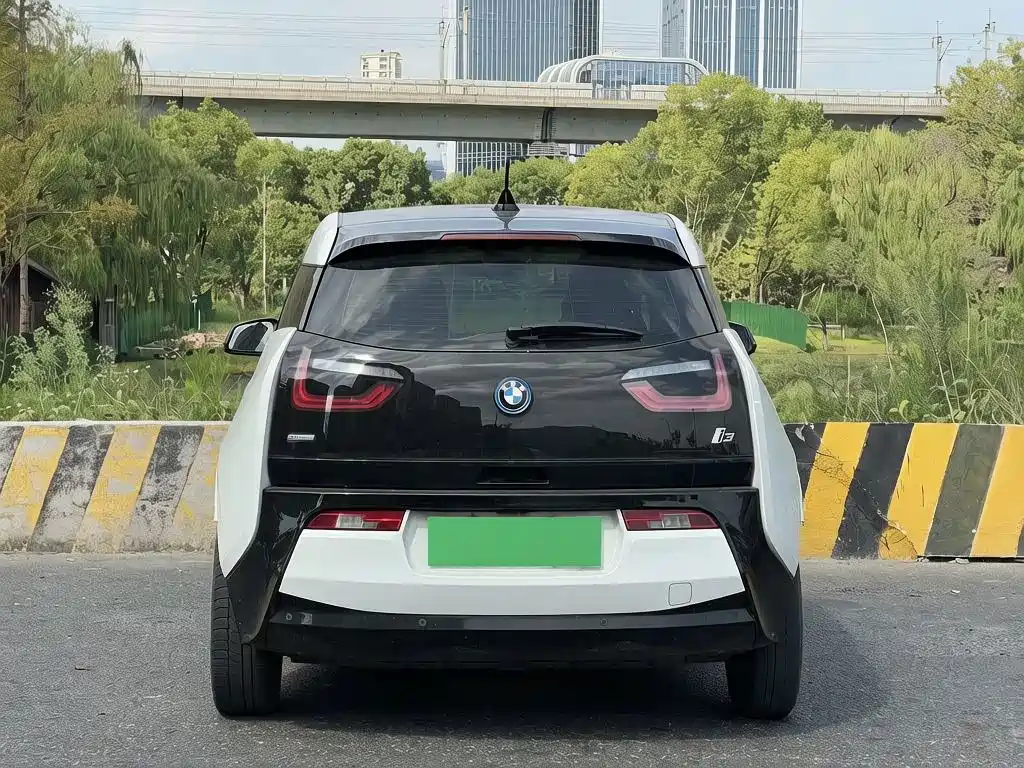 BMW i3 (Import) — миниатюра 7