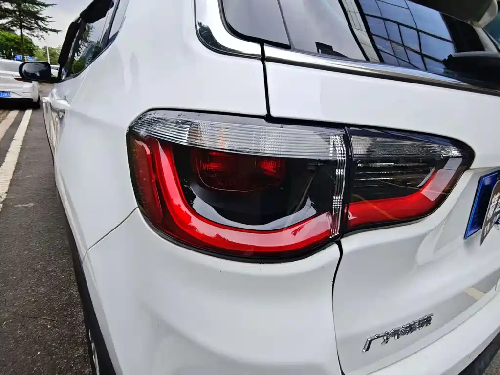 Jeep Compass — миниатюра 24