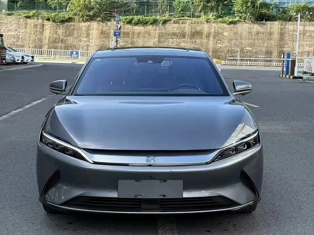 BYD Han — миниатюра 2